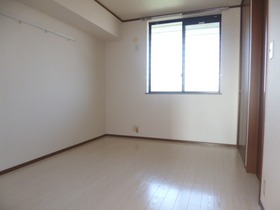 Living and room. Western-style 6 Pledge