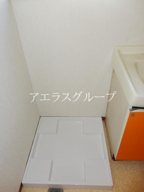 Other Equipment. Good waterproof bread fit