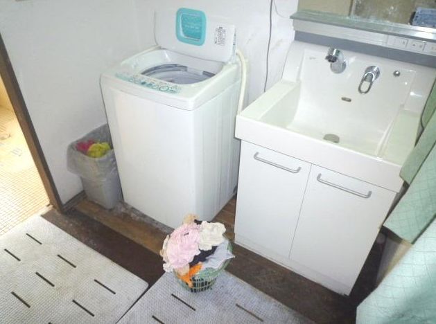 Other Equipment. Washing machine