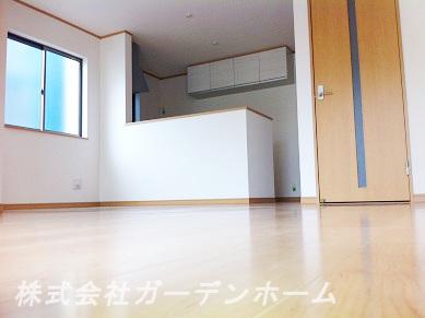 Same specifications photos (living). ( Building) same specification