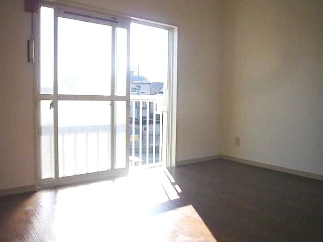 Living and room. Guests can relax leisurely. 