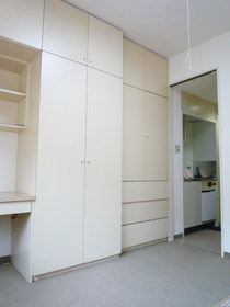 Other Equipment. closet ・ It is housed with.