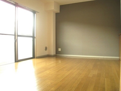 Living and room.  ◆ Fashionable in the wall of accent Cross ◆ 