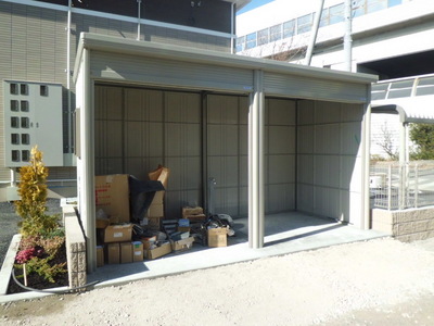 Other common areas. Garbage yard