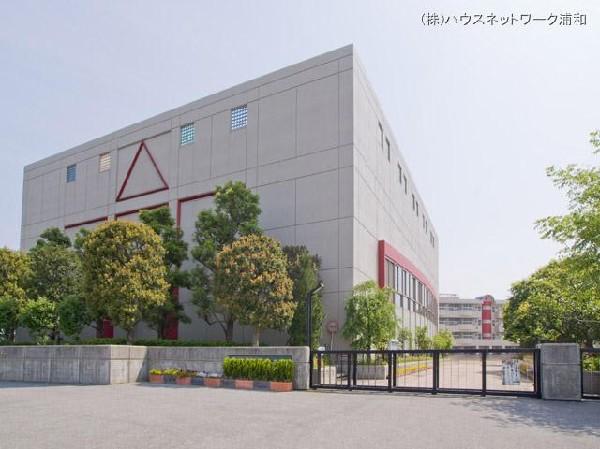 Primary school. 320m until Kawaguchi Municipal Totsuka Ayase elementary school