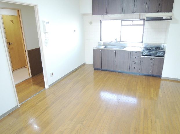 Kitchen. Kitchen small window with, Ventilation is also good