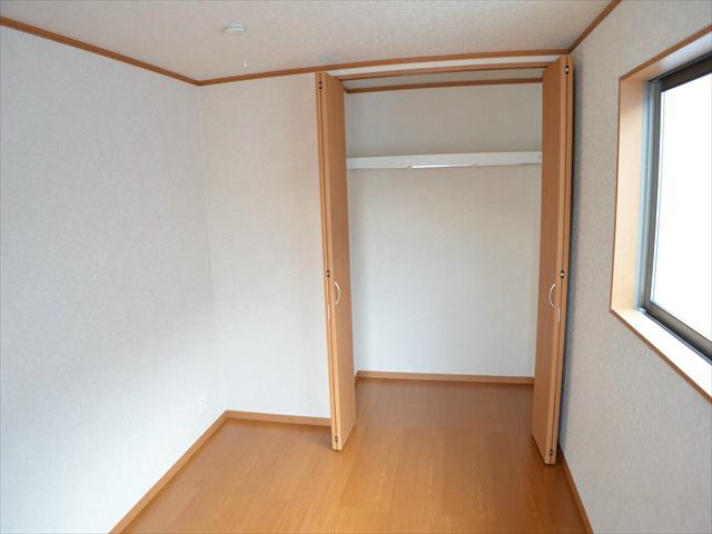 Receipt. There is housed in each room