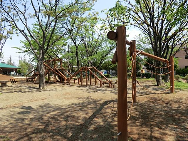 park. Maekawa sixth park to 983m lush Maekawa sixth 13-minute walk to the park