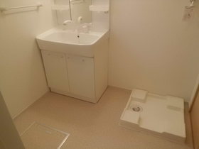 Washroom. Washroom (complete image)