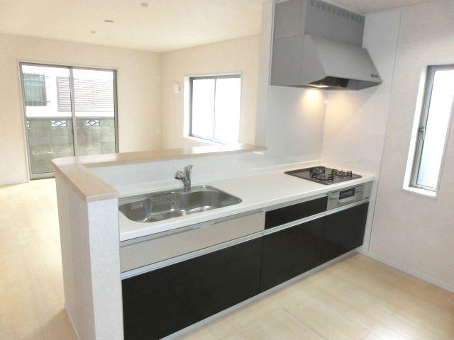 Kitchen. Local (12 May 2013) Shooting