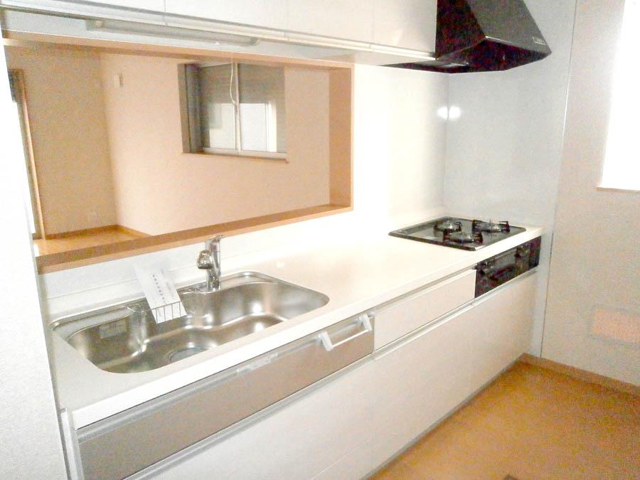 Kitchen. Was building completed. Such as the actual image from per yang, We have to wait all the time so you can see directly.