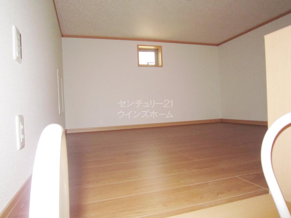 Non-living room. Loft (December 2013) of some shooting building, There is Western-style with a loft ☆ Hideaway space can also be used as a storage