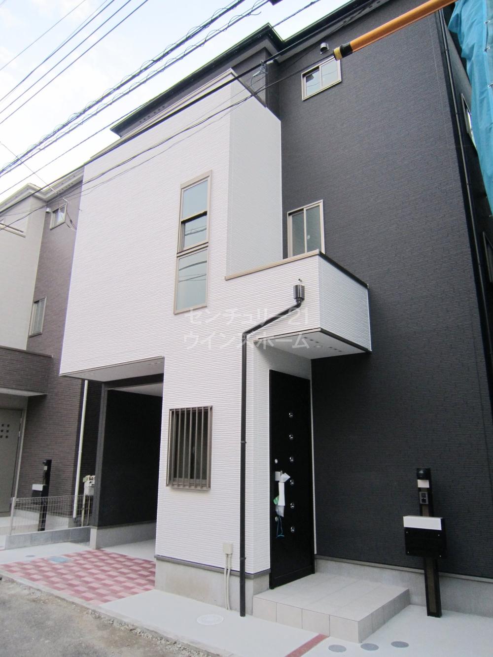 Local appearance photo. Appearance (12 May 2013) 4LDK to be built in the shooting fulfilling living environment ☆ Please find your favorite house from among all the five buildings of the planning