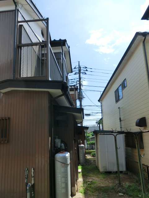 Balcony. Opening facing south
