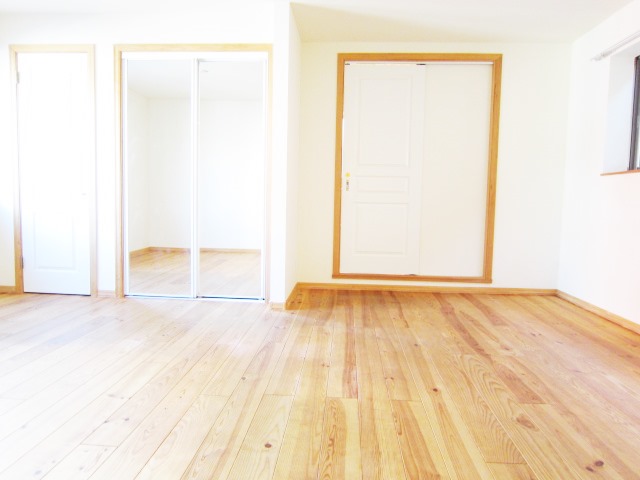 Living and room. Storage was also substantial room.