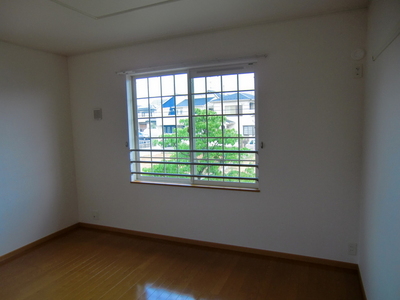 Living and room. 6.5 Pledge