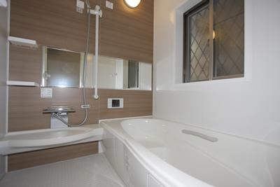 Bathroom. Spacious bathroom of 1 pyeong type to heal fatigue of the day. Also it comes with a bathroom drying function. 