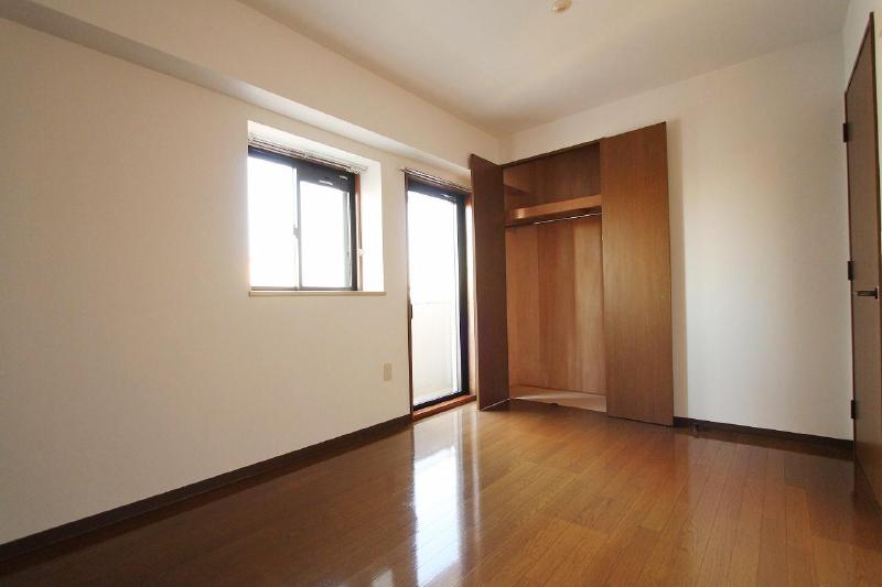 Other room space. There is also housed in each room, Apartment for your family is