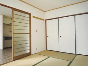 Living and room. Japanese-style room 6 quires