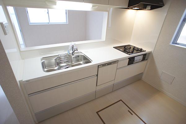 Kitchen. Produce a warm time face-to-face kitchen of your family Indoor (11 May 2013) Shooting Building 2