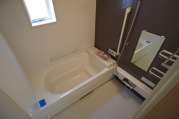 Bathroom. Indoor (11 May 2013) Shooting 1 Building