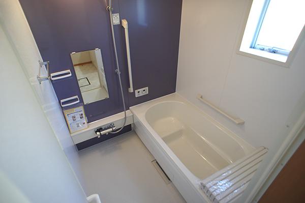 Bathroom. Indoor (11 May 2013) Shooting Building 3