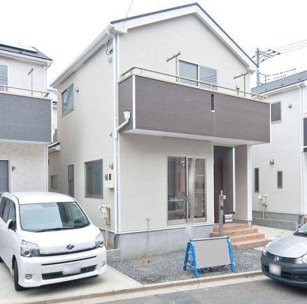 Local photos, including front road. Local (August 2013) Shooting