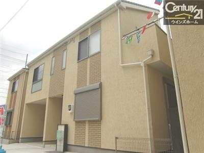 Local appearance photo. 4 Building