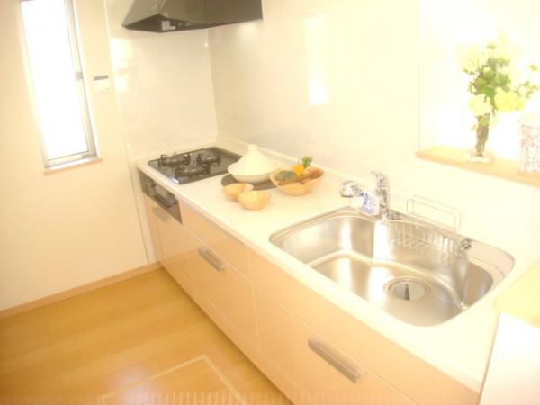 Kitchen. Furniture that is reflected in the photograph ・ Small parts are not included in the sale. 