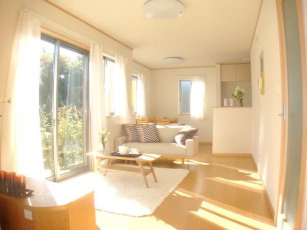 Living. Furniture that is reflected in the photograph ・ Small parts are not included in the sale. 