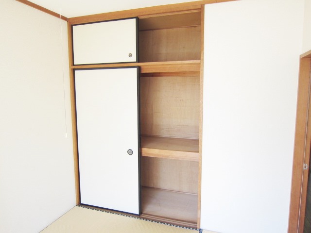 Receipt. Separate reference is a picture