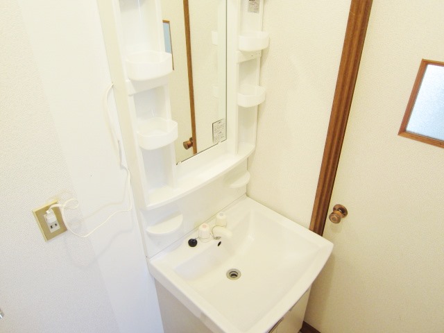 Washroom. Separate reference is a picture