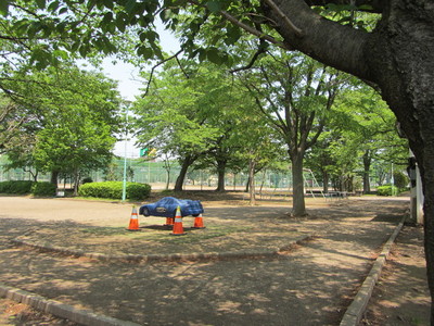 park. 319m until Tozukahigashi park (park)