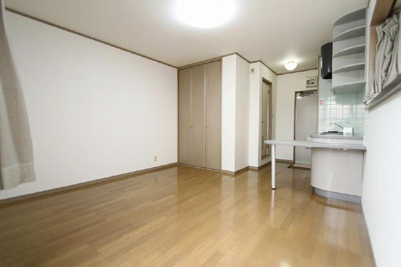 Other room space. Since also comes with lighting equipment, Turnkey