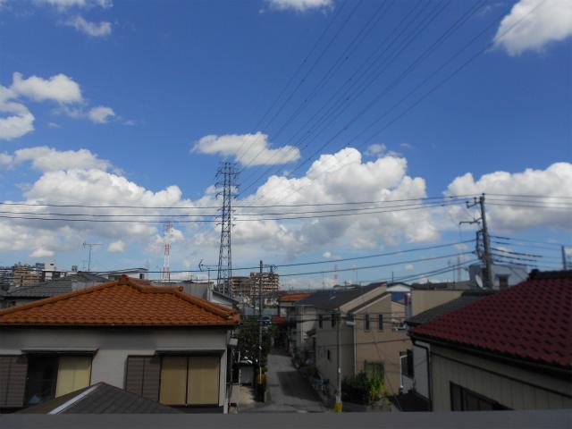 View photos from the dwelling unit. View from the balcony (January 2014) Shooting