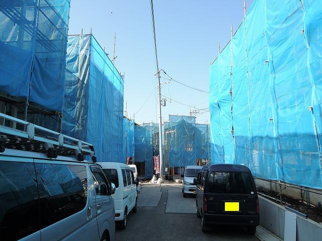 Local photos, including front road. Local (11 May 2013) Shooting