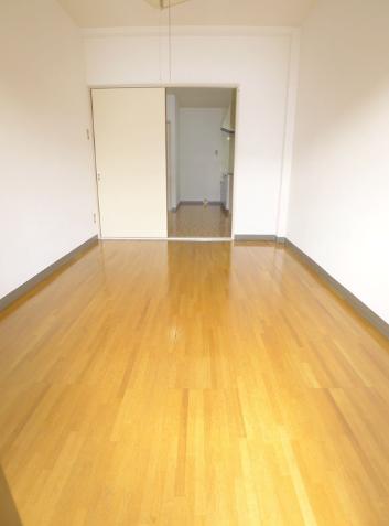 Living and room. Bright beautiful Western-style.