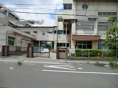 Primary school. 266m until Kawaguchi Municipal Iizuka Small (Elementary School)