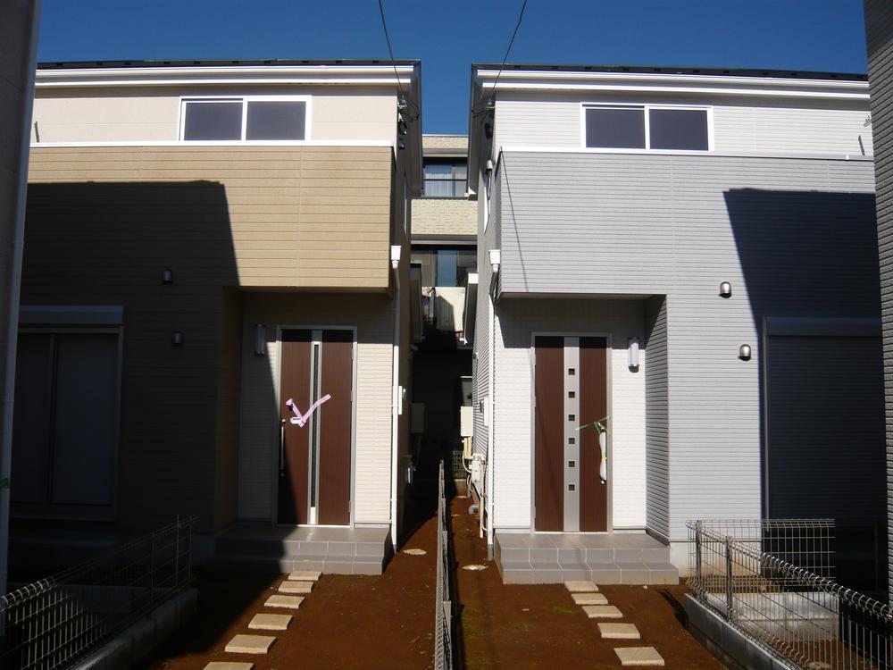 Local appearance photo. Local (12 May 2013) Shooting Car space two Allowed