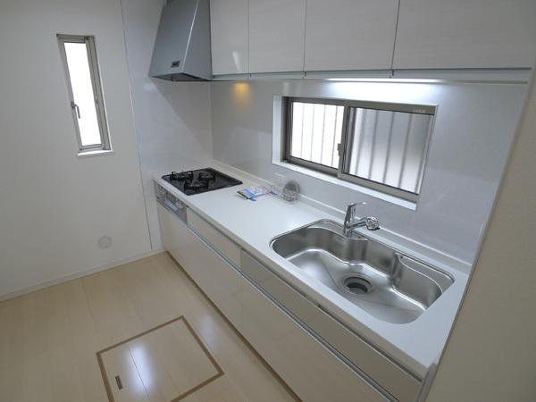 Kitchen. ◆ Might still get out bright kitchen involuntarily humming of with window