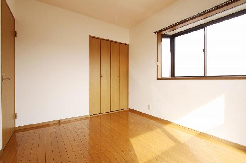 Other room space. Second floor of the Western part It is a good room of per yang