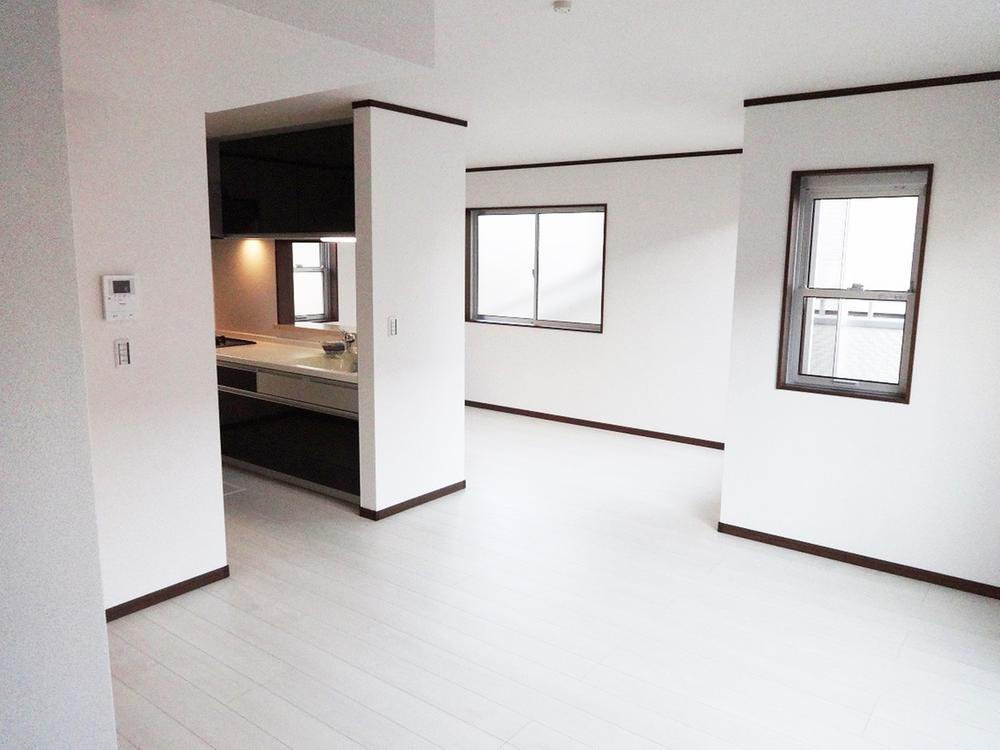 Living. Indoor (12 May 2013) Shooting