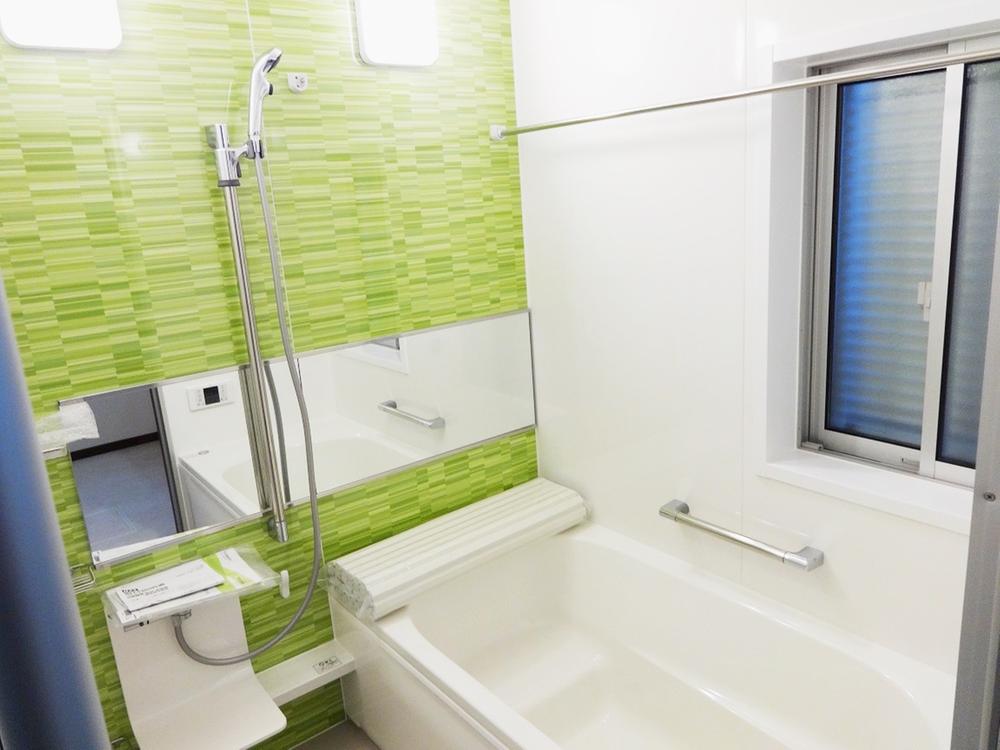 Bathroom. Indoor (12 May 2013) Shooting