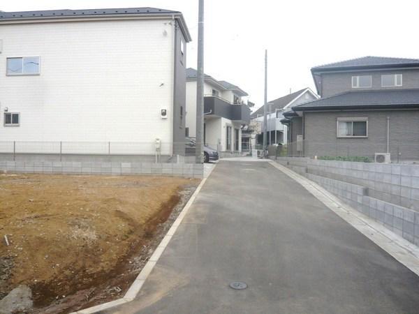 Local photos, including front road