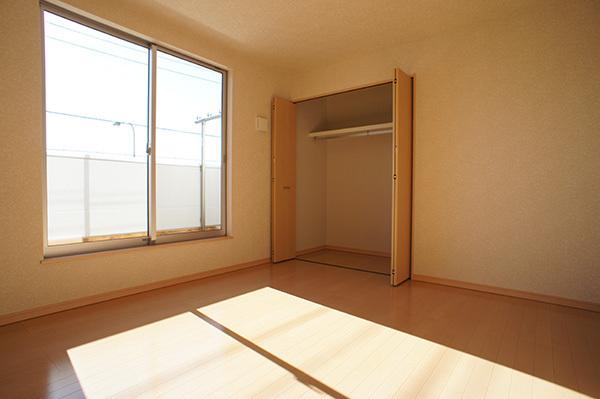 Non-living room. (1 Building)