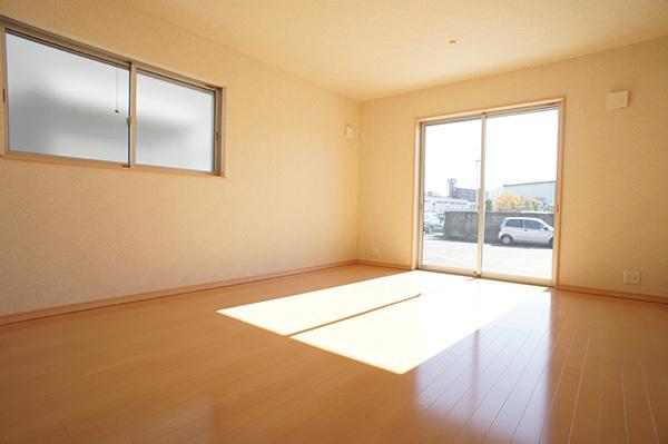 Living. (1 Building)