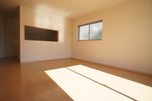 Living. (1 Building)