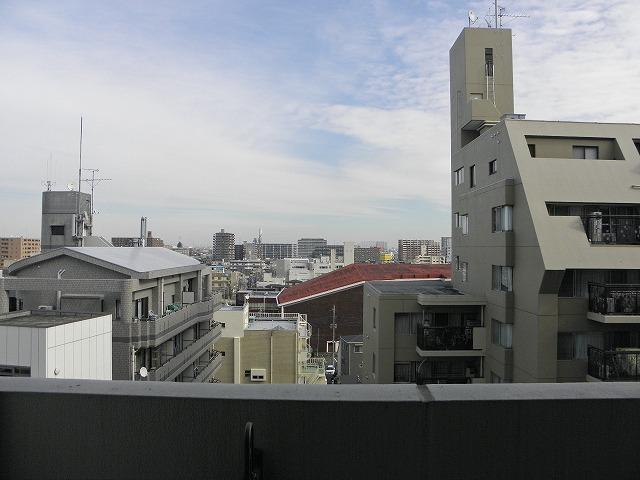 View photos from the dwelling unit. View from the site (December 2013) Shooting