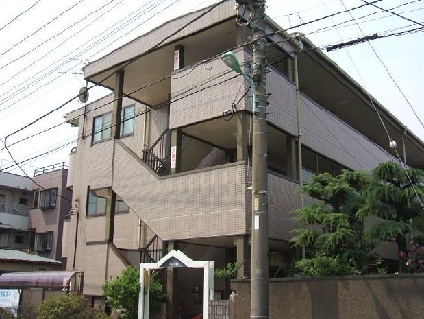 Building appearance. Appearance tiled