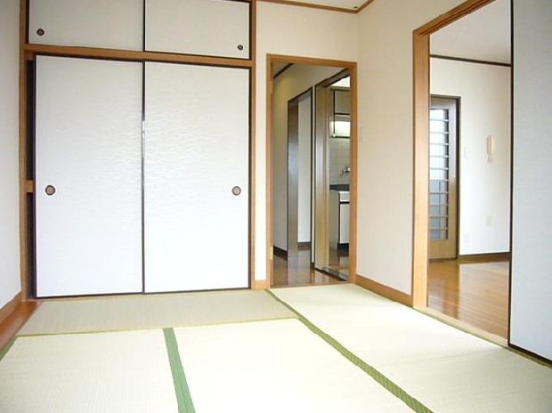 Receipt. Separate reference is a picture